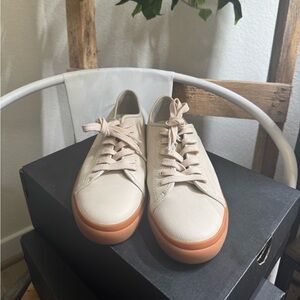 Frye - Gia Low Lace Sneaker - Women’s 9.5